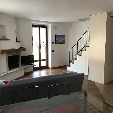 Casa Segantini Feriehus Caglio